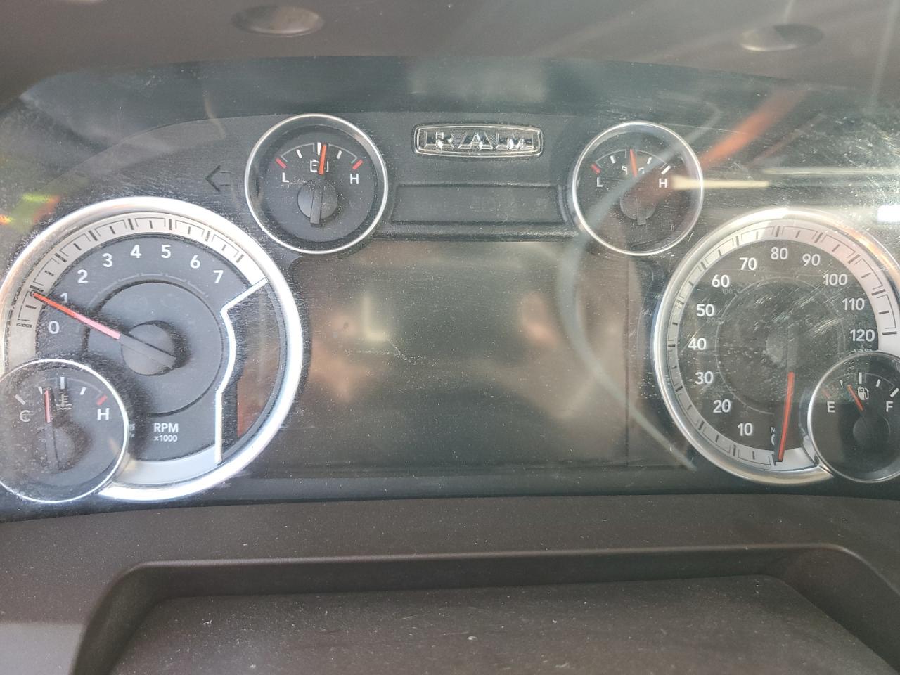 2014 RAM 1500 SLT photo 25