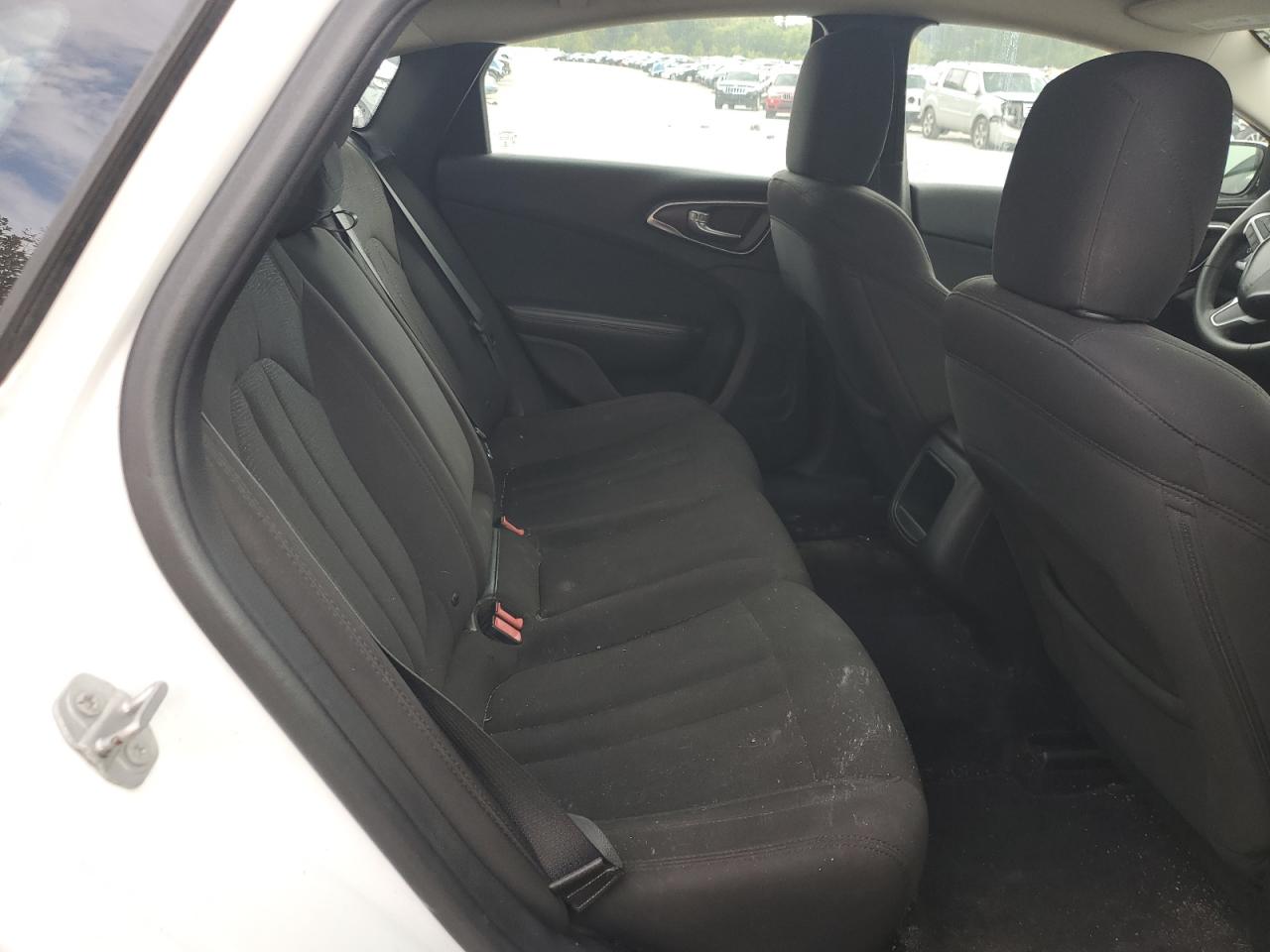 2015 CHRYSLER 200 LIMITED photo 28