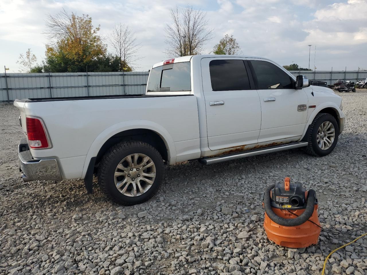 2015 RAM 1500 LONGHORN photo 3
