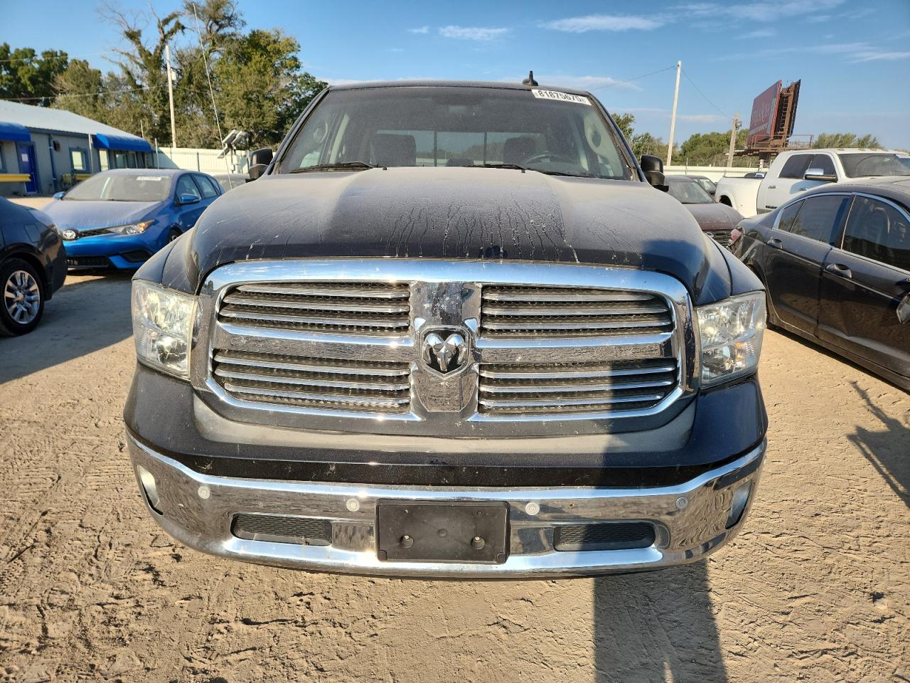 2016 RAM 1500 SLT photo 5
