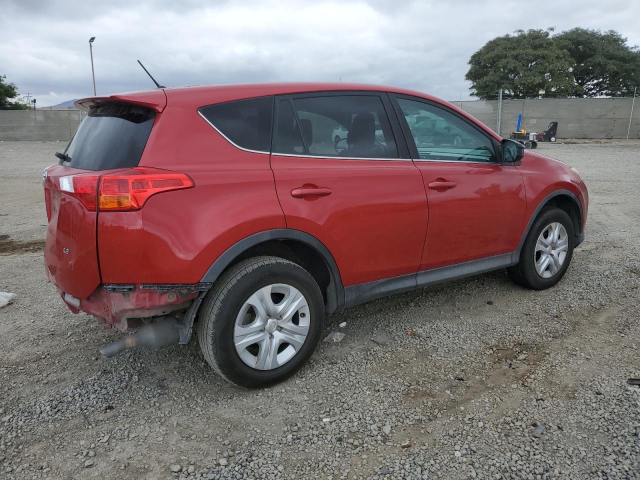 2014 TOYOTA RAV4 LE photo 3