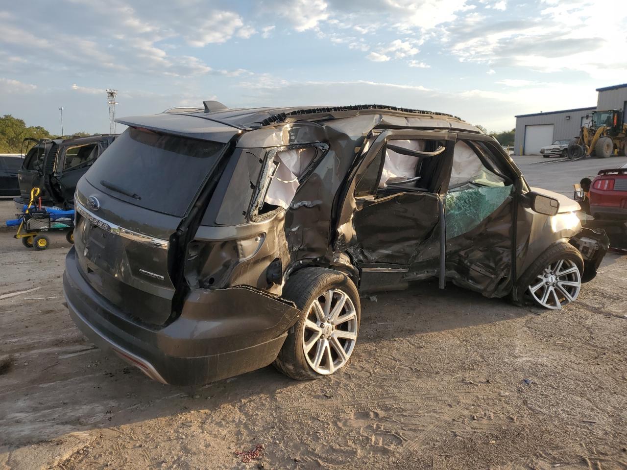 2016 FORD EXPLORER LIMITED photo 3