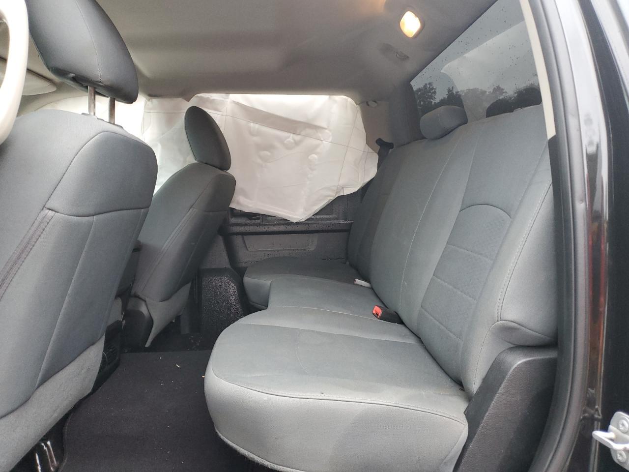 2018 RAM 3500 ST photo 31