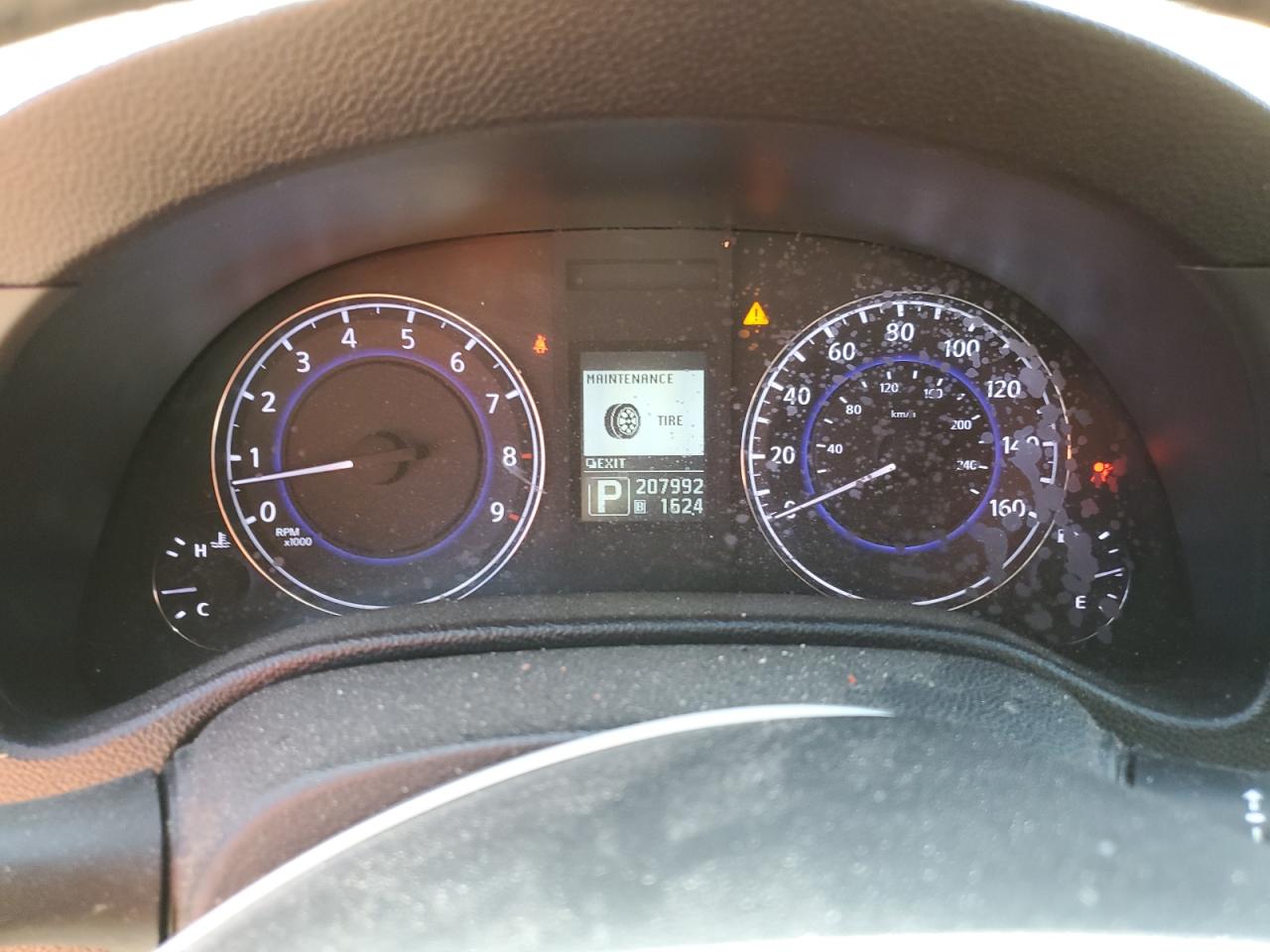 2011 INFINITI G37 photo 17