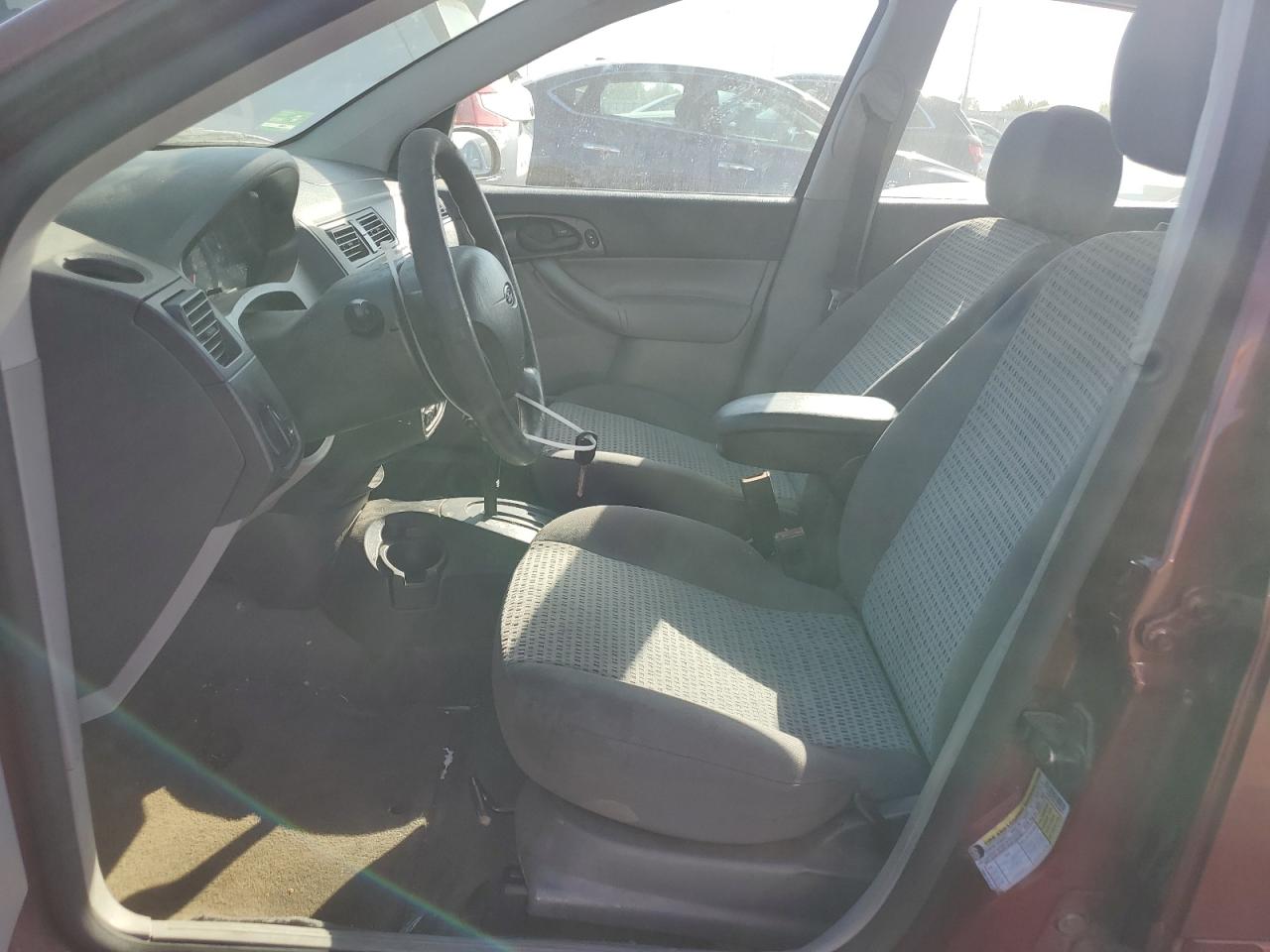 2006 FORD FOCUS ZX4 photo 13