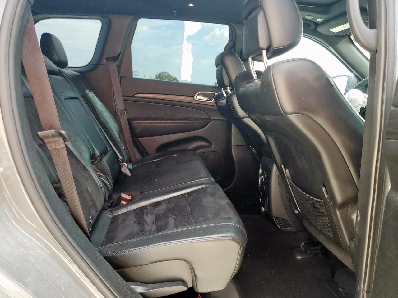 2022 JEEP GRAND CHEROKEE LAREDO E photo 31
