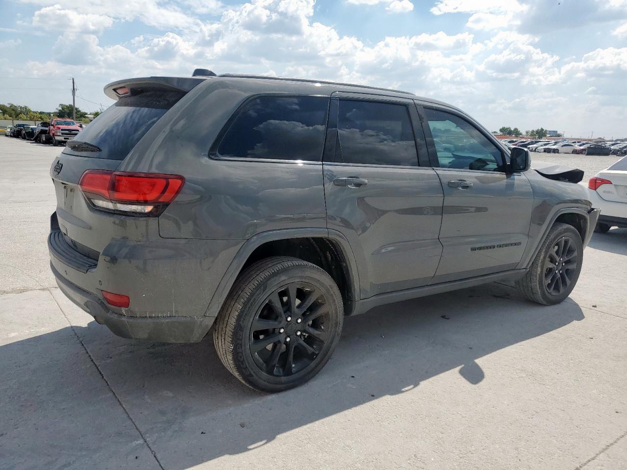 2022 JEEP GRAND CHEROKEE LAREDO E photo 7