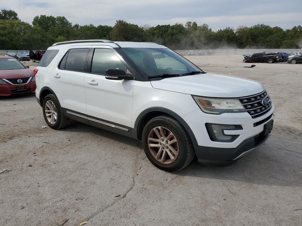 2016 FORD EXPLORER XLT photo 10
