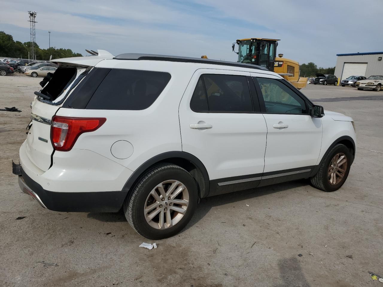 2016 FORD EXPLORER XLT photo 7
