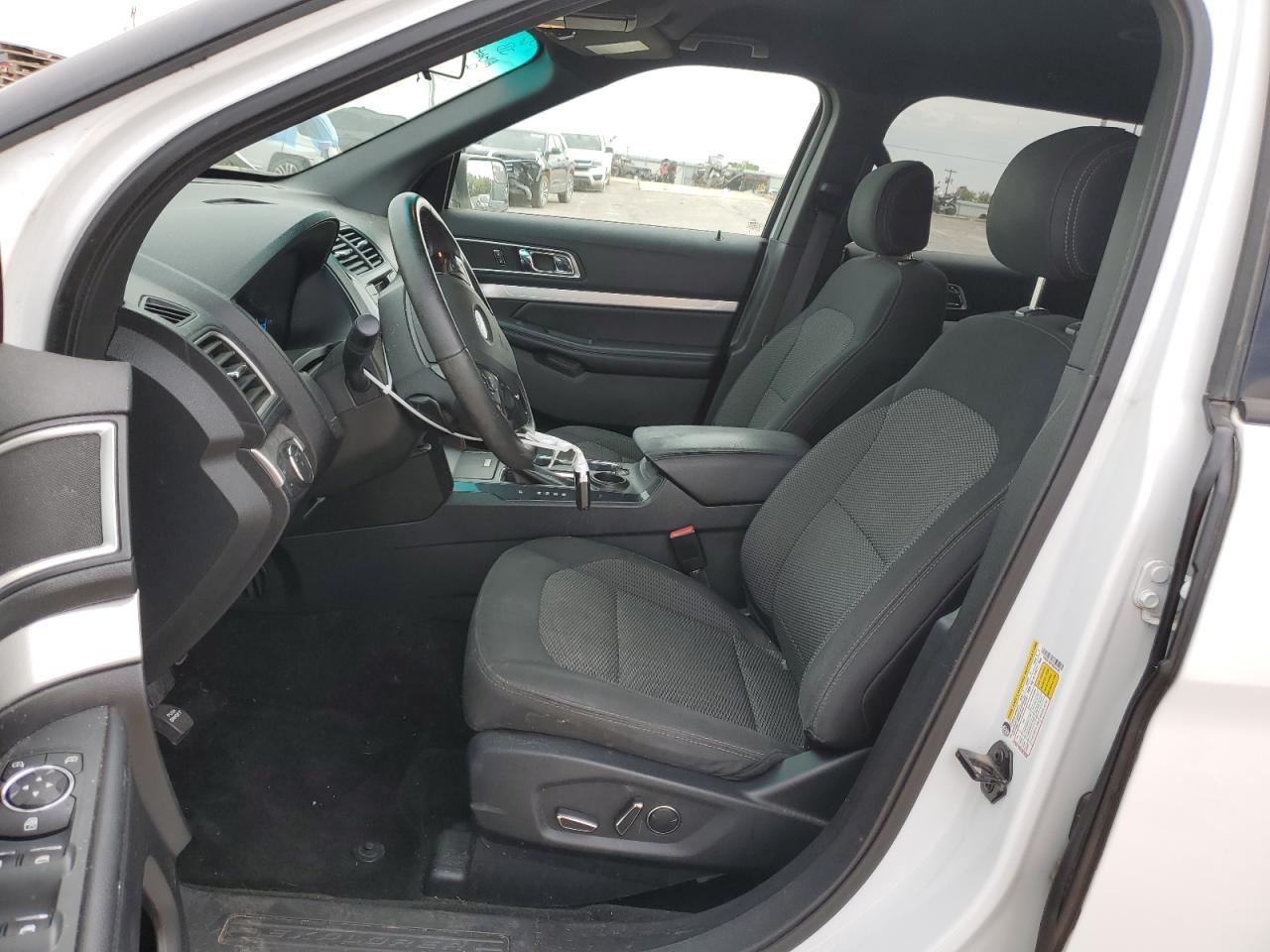 2016 FORD EXPLORER XLT photo 19