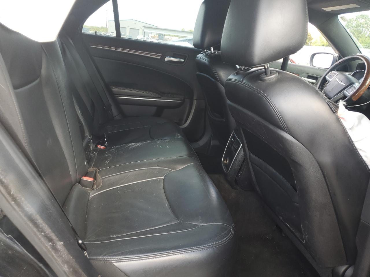 2014 CHRYSLER 300 photo 19