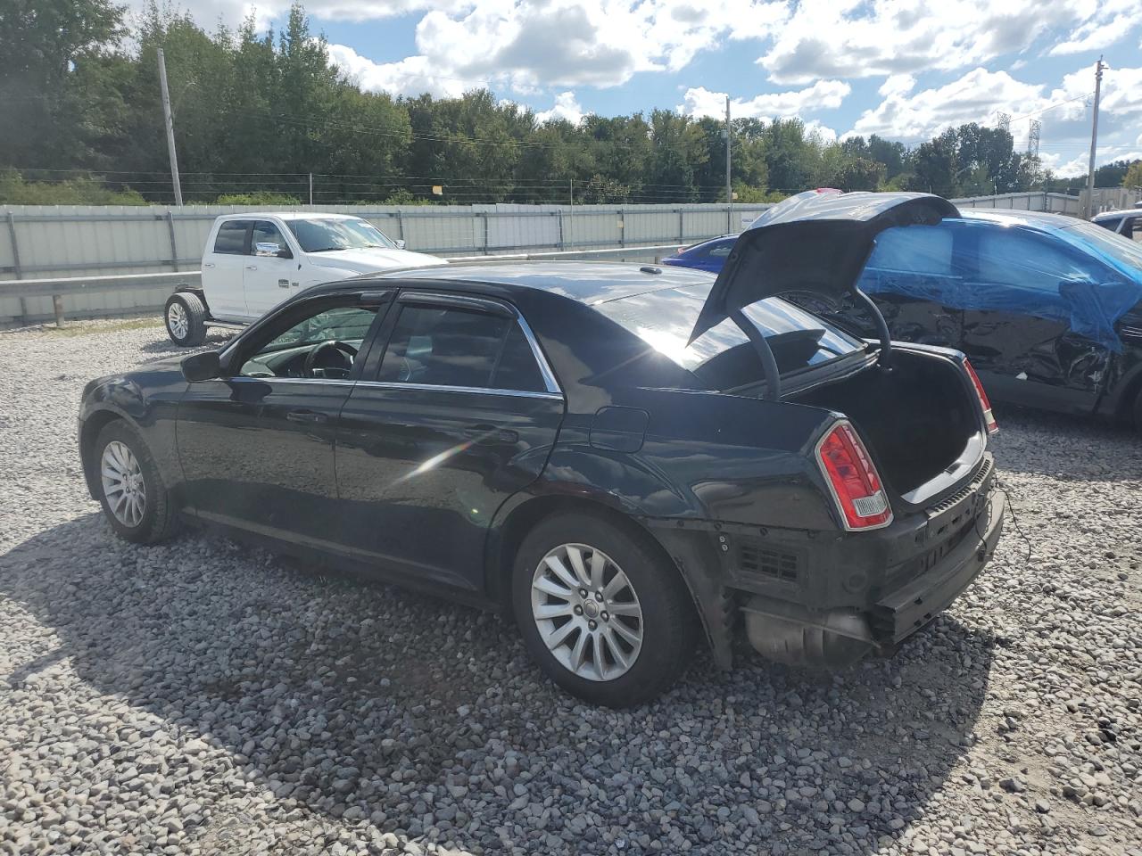2014 CHRYSLER 300 photo 3