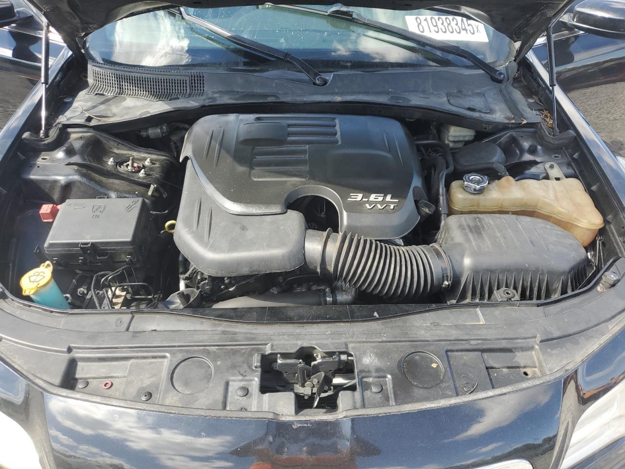 2014 CHRYSLER 300 photo 21