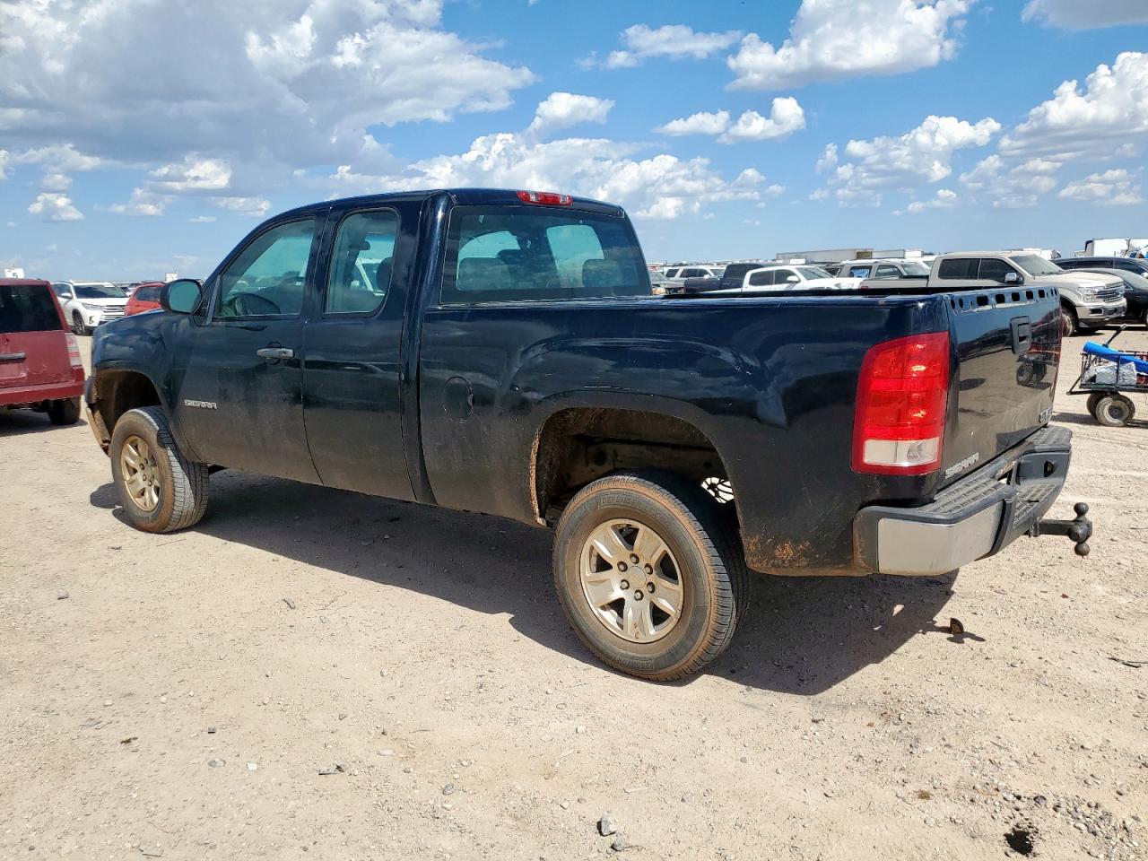 2011 GMC SIERRA photo 2