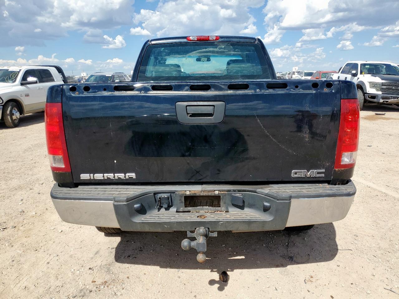 2011 GMC SIERRA photo 6