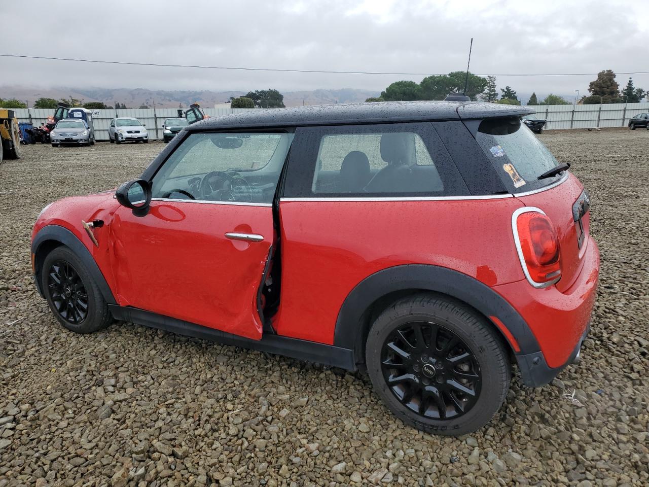 2019 MINI COOPER photo 2