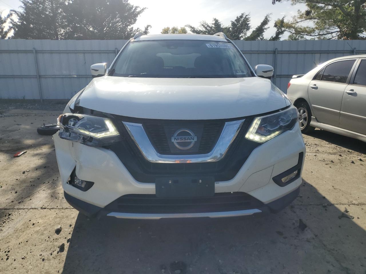 2017 NISSAN ROGUE SV photo 5