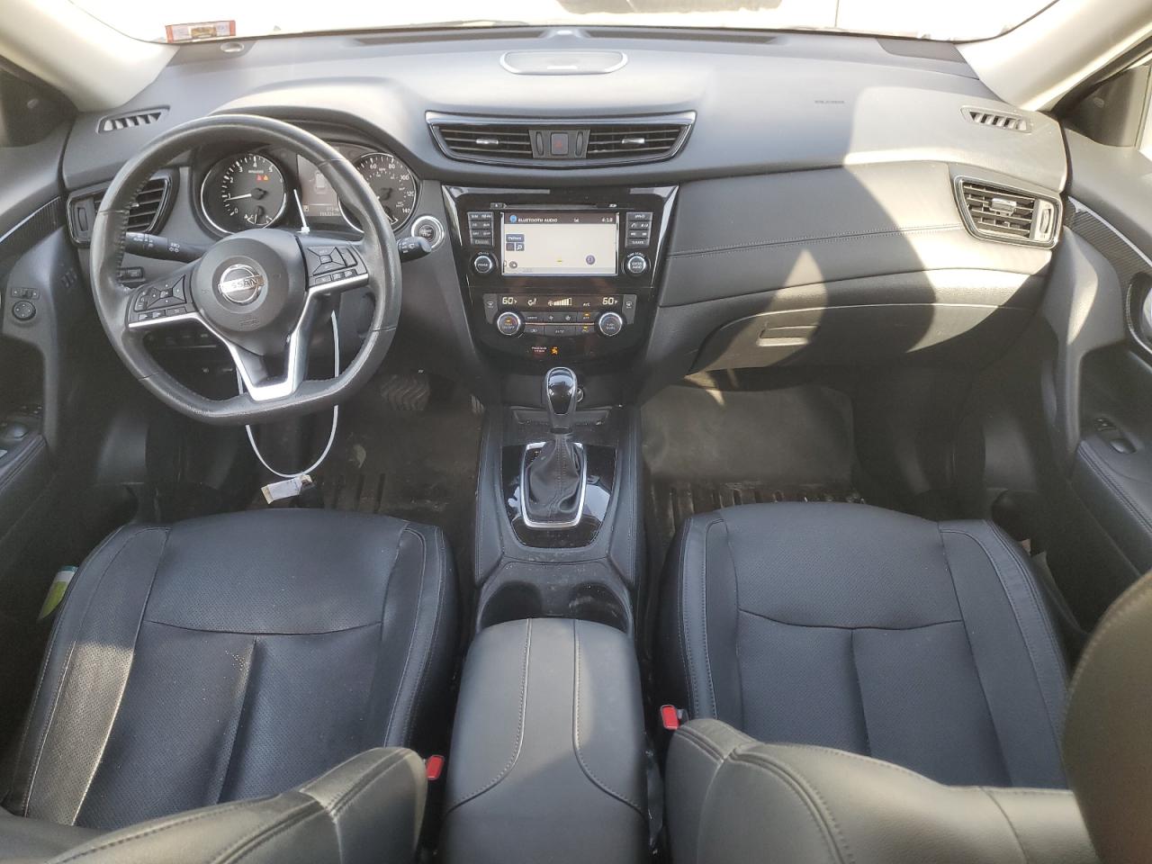 2017 NISSAN ROGUE SV photo 8