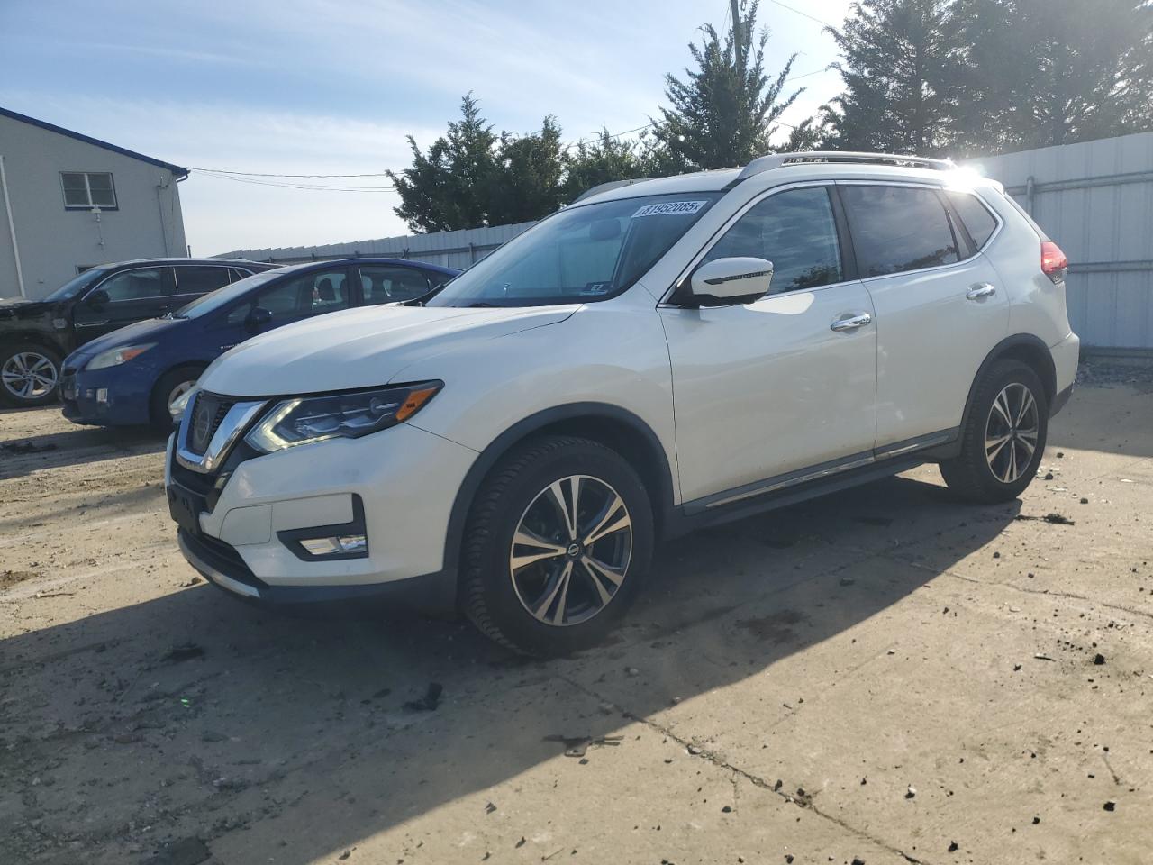 2017 NISSAN ROGUE