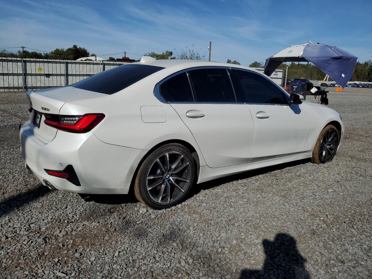 2020 BMW 330XI photo 3