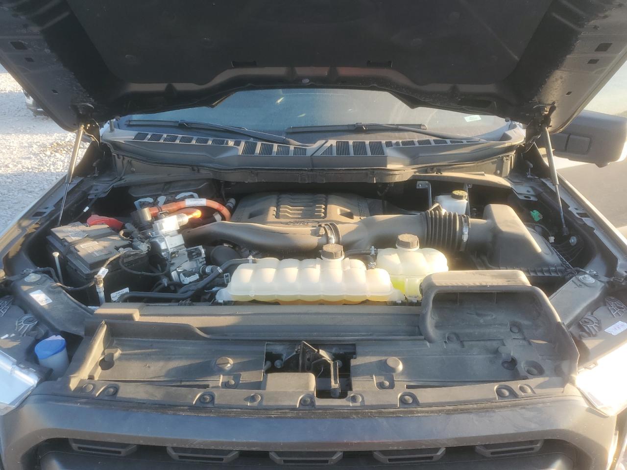2023 FORD F150 SUPERCREW photo 31