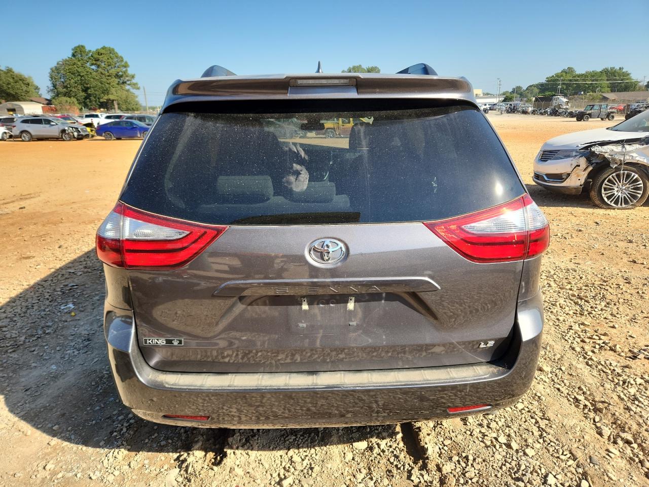 2020 TOYOTA SIENNA photo 6