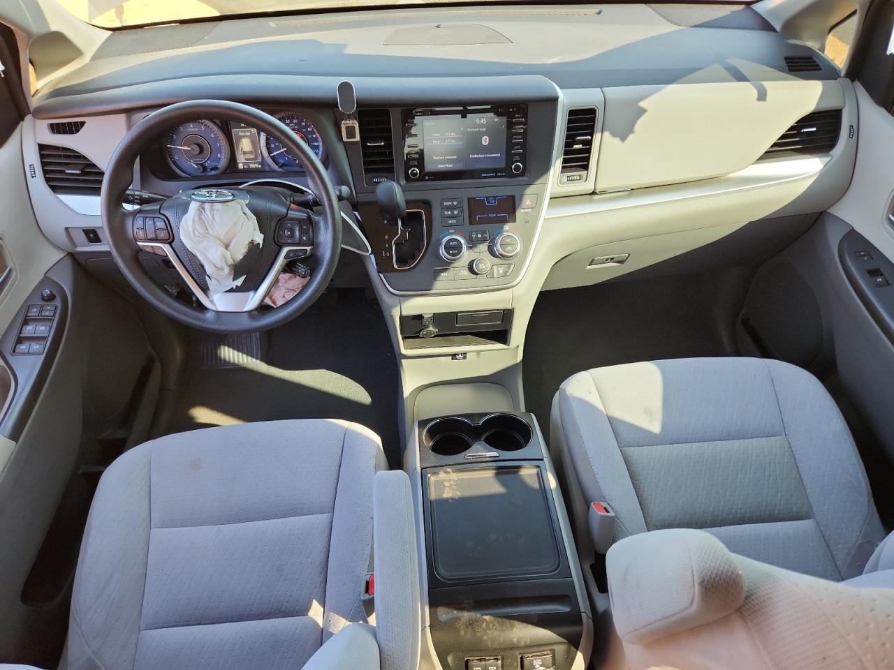 2020 TOYOTA SIENNA photo 8