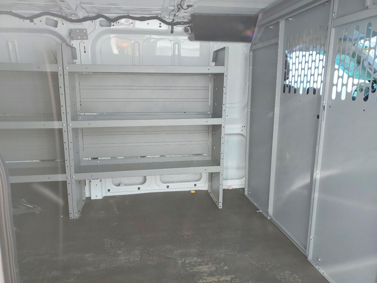 2025 FORD TRANSIT T-150 photo 20