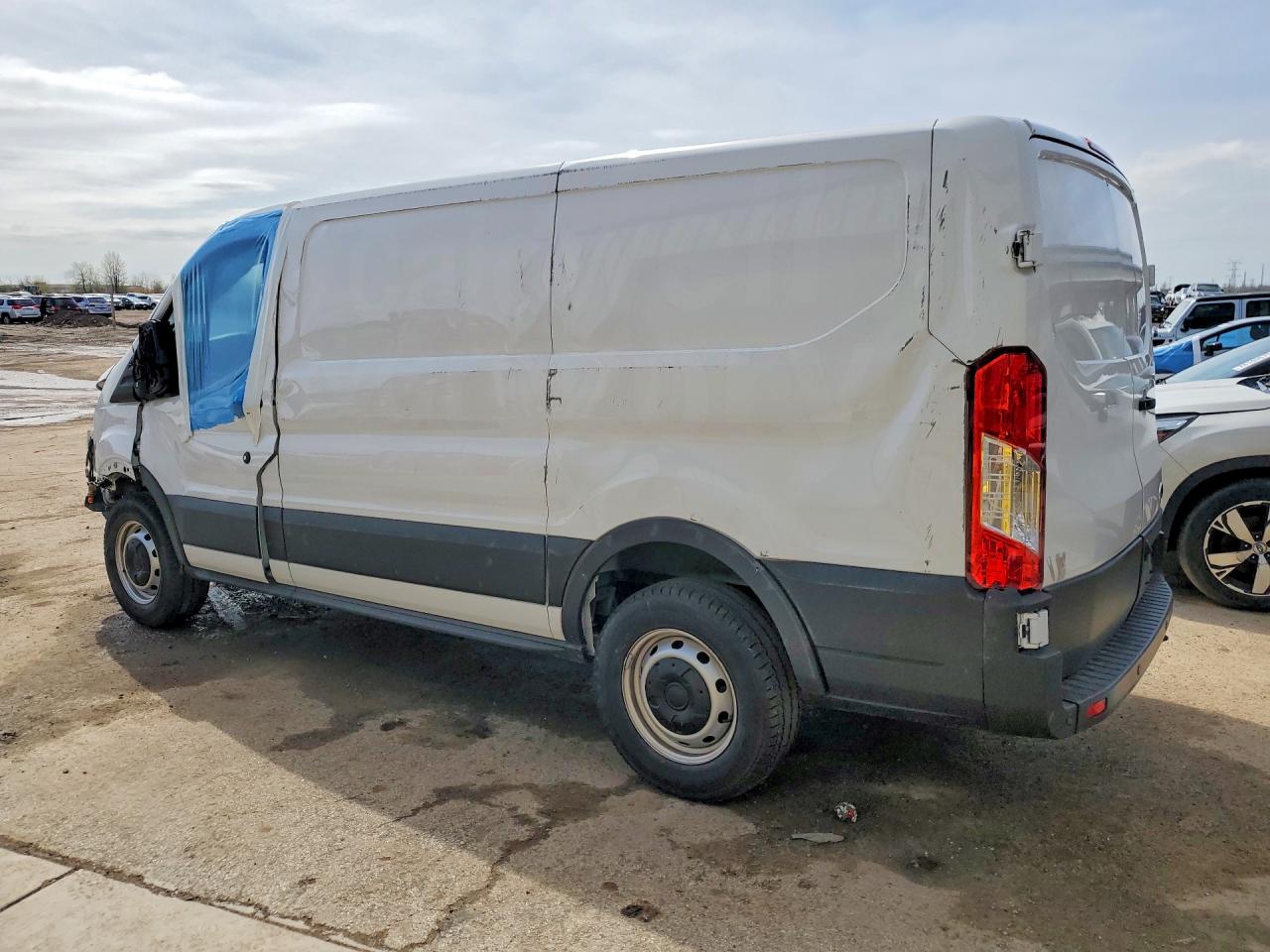 2025 FORD TRANSIT T-150 photo 4