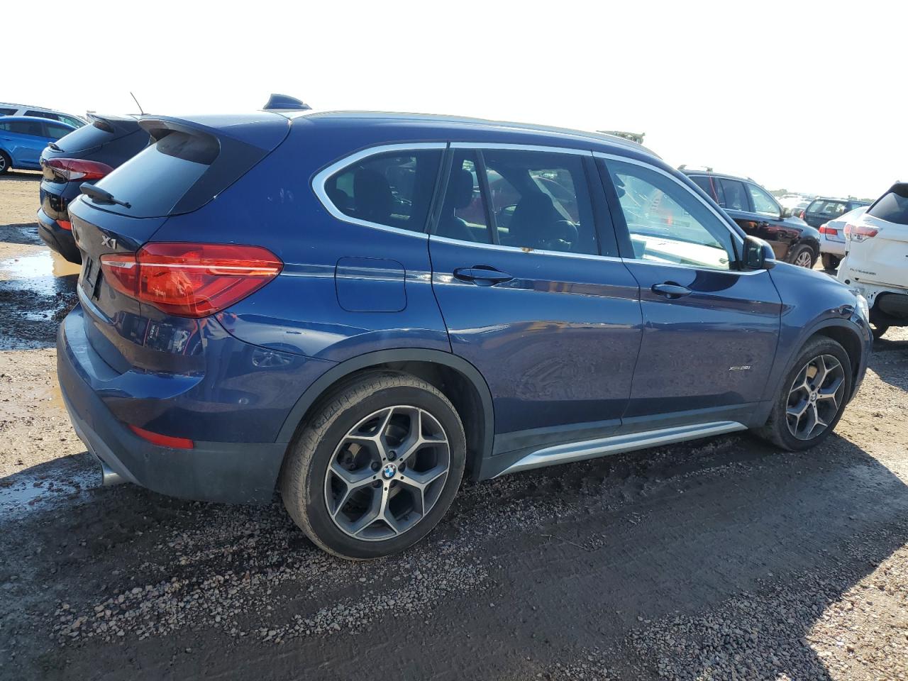 2016 BMW X1 XDRIVE28I photo 3