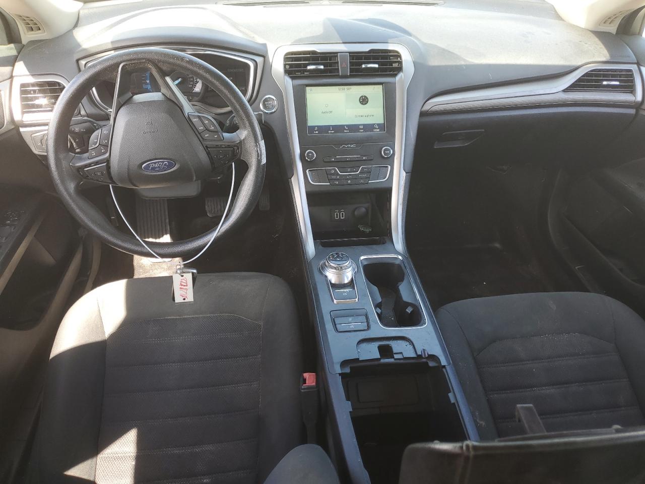 2020 FORD FUSION photo 8