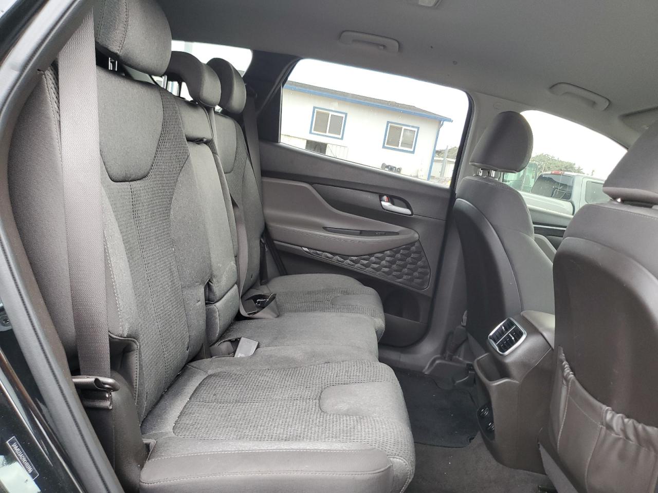 2019 HYUNDAI SANTA FE SE photo 21