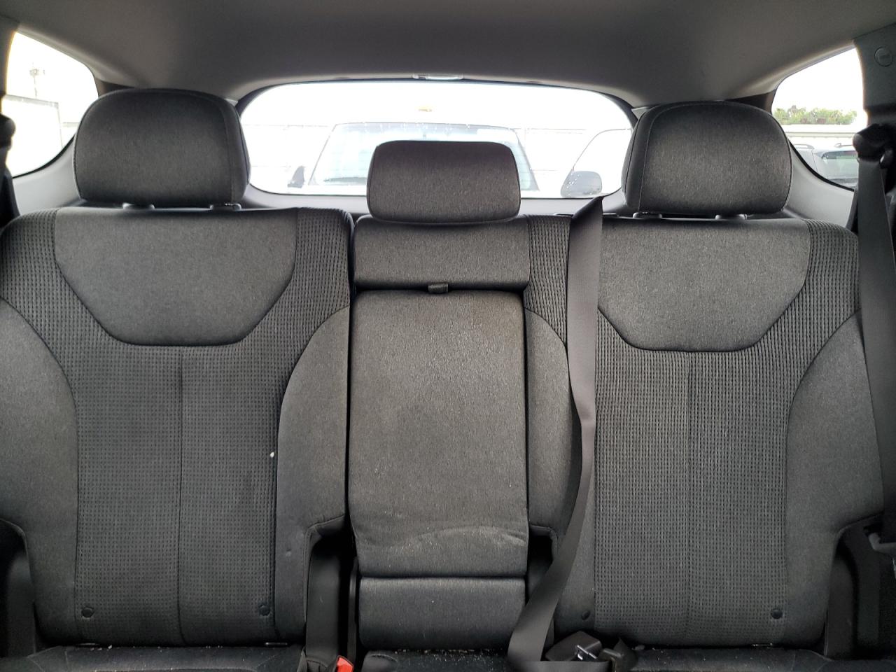 2019 HYUNDAI SANTA FE SE photo 19