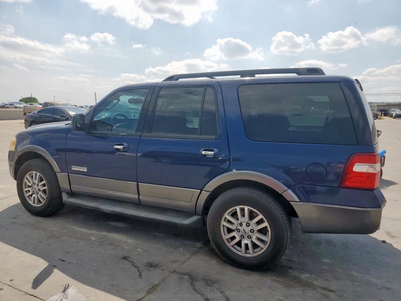 2007 FORD EXPEDITION XLT photo 4