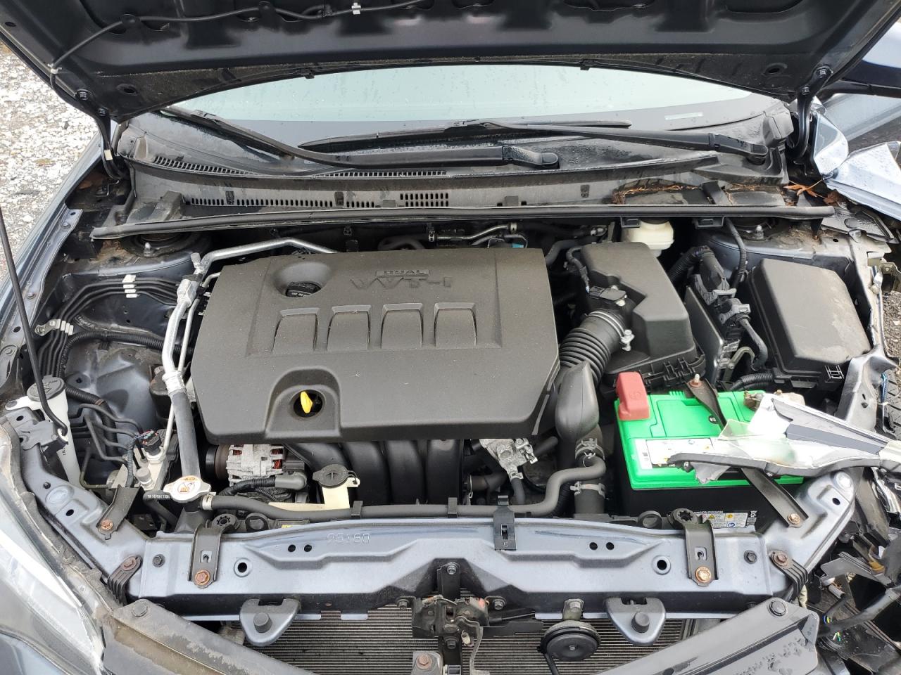 2018 TOYOTA COROLLA LE photo 11