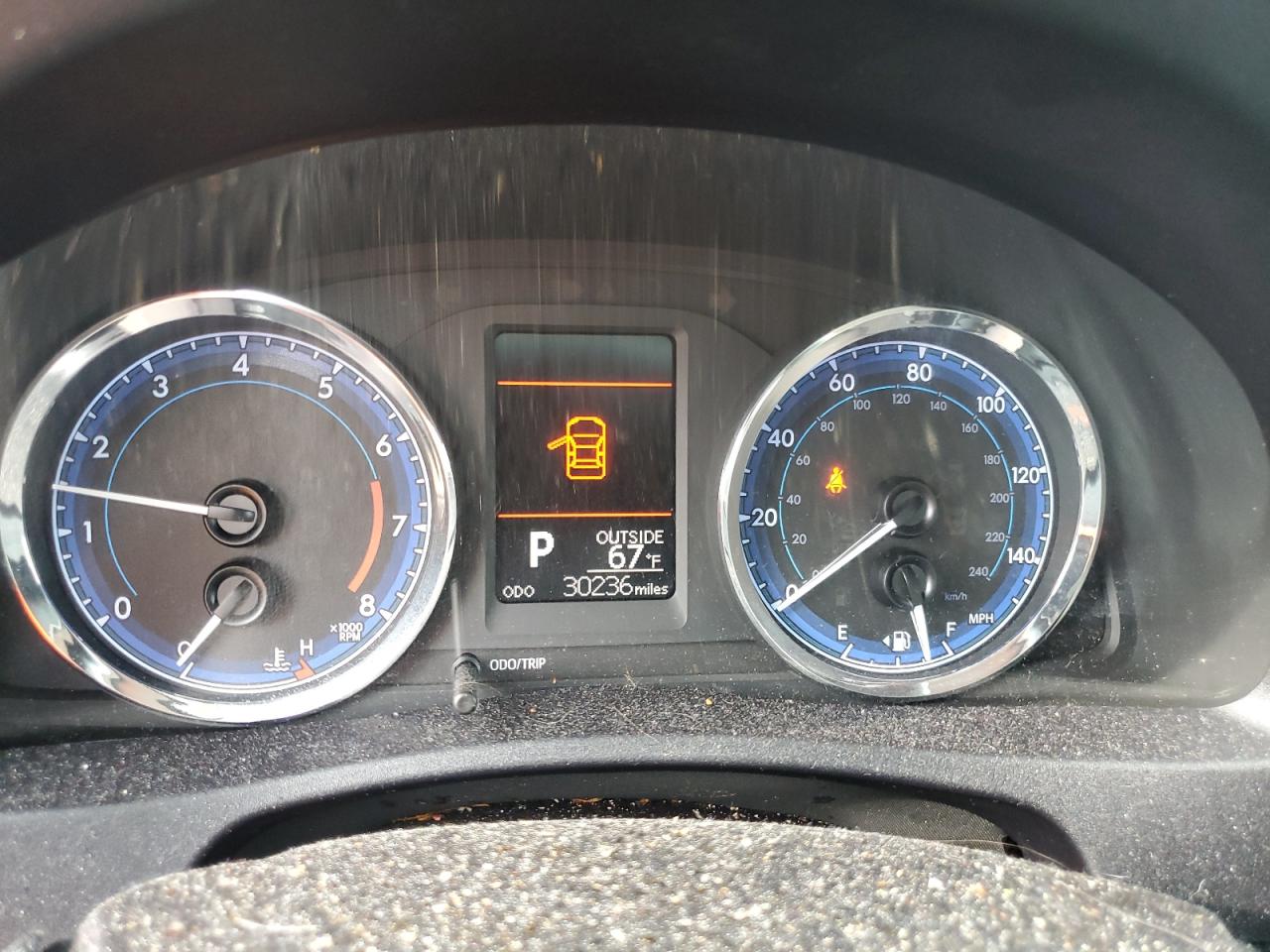 2018 TOYOTA COROLLA LE photo 9
