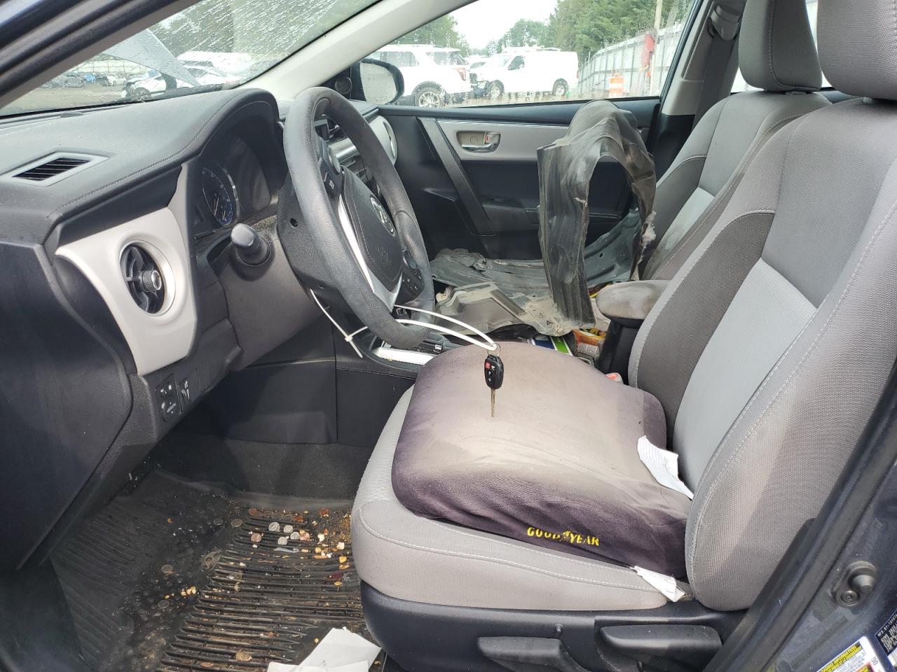2018 TOYOTA COROLLA LE photo 7