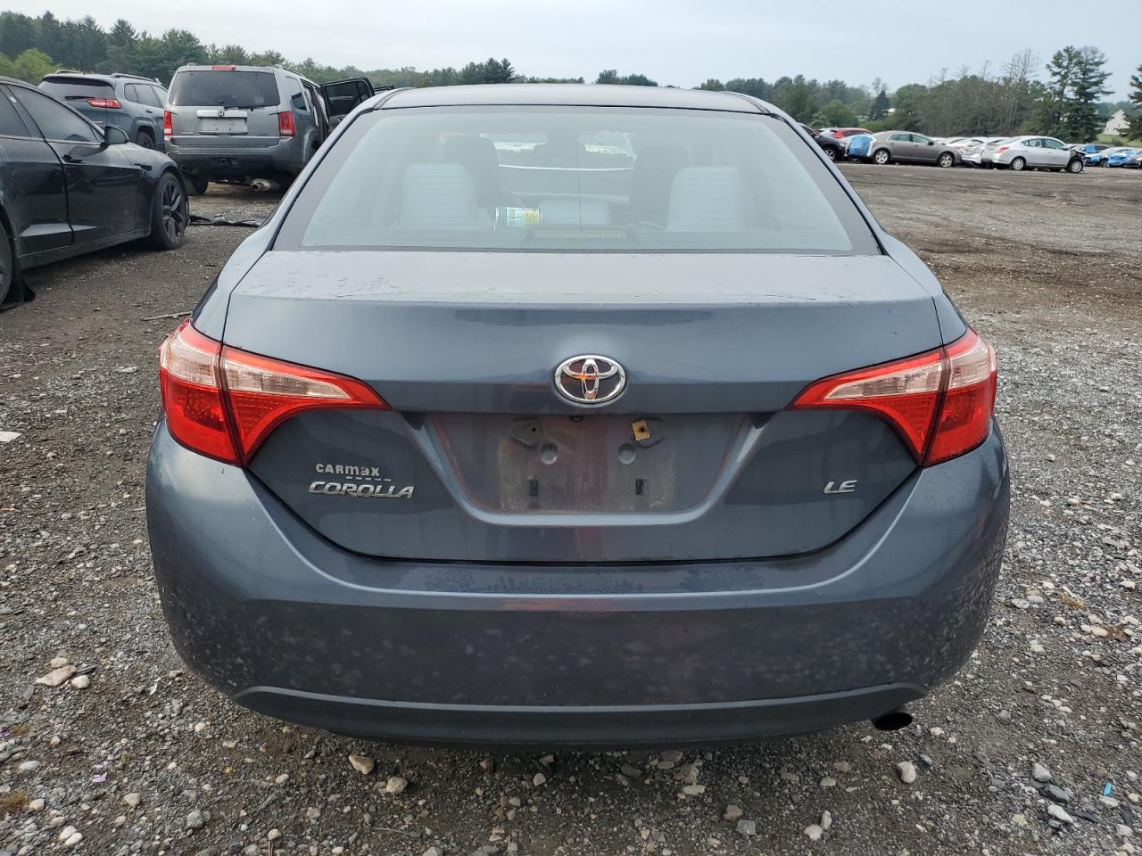 2018 TOYOTA COROLLA LE photo 6