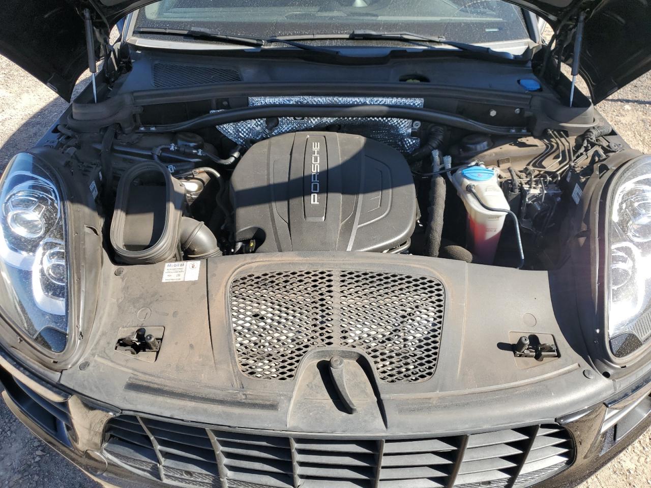 2018 PORSCHE MACAN photo 12