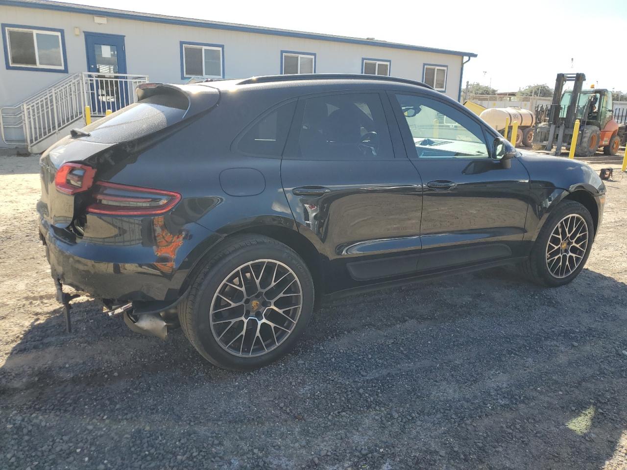 2018 PORSCHE MACAN photo 3
