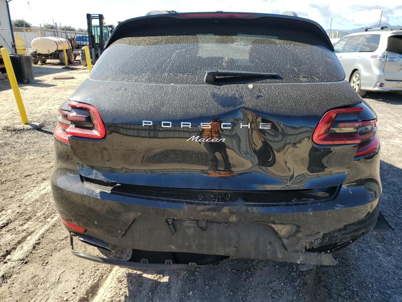 2018 PORSCHE MACAN photo 6