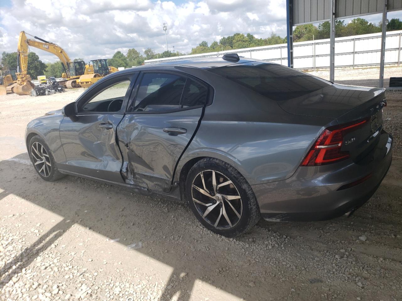 2019 VOLVO S60 T5 MOMENTUM photo 2