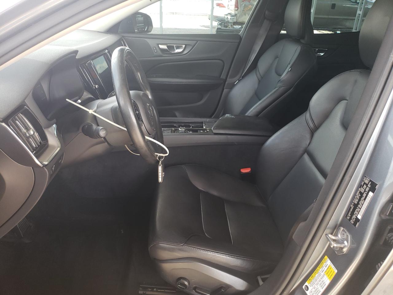2019 VOLVO S60 T5 MOMENTUM photo 7