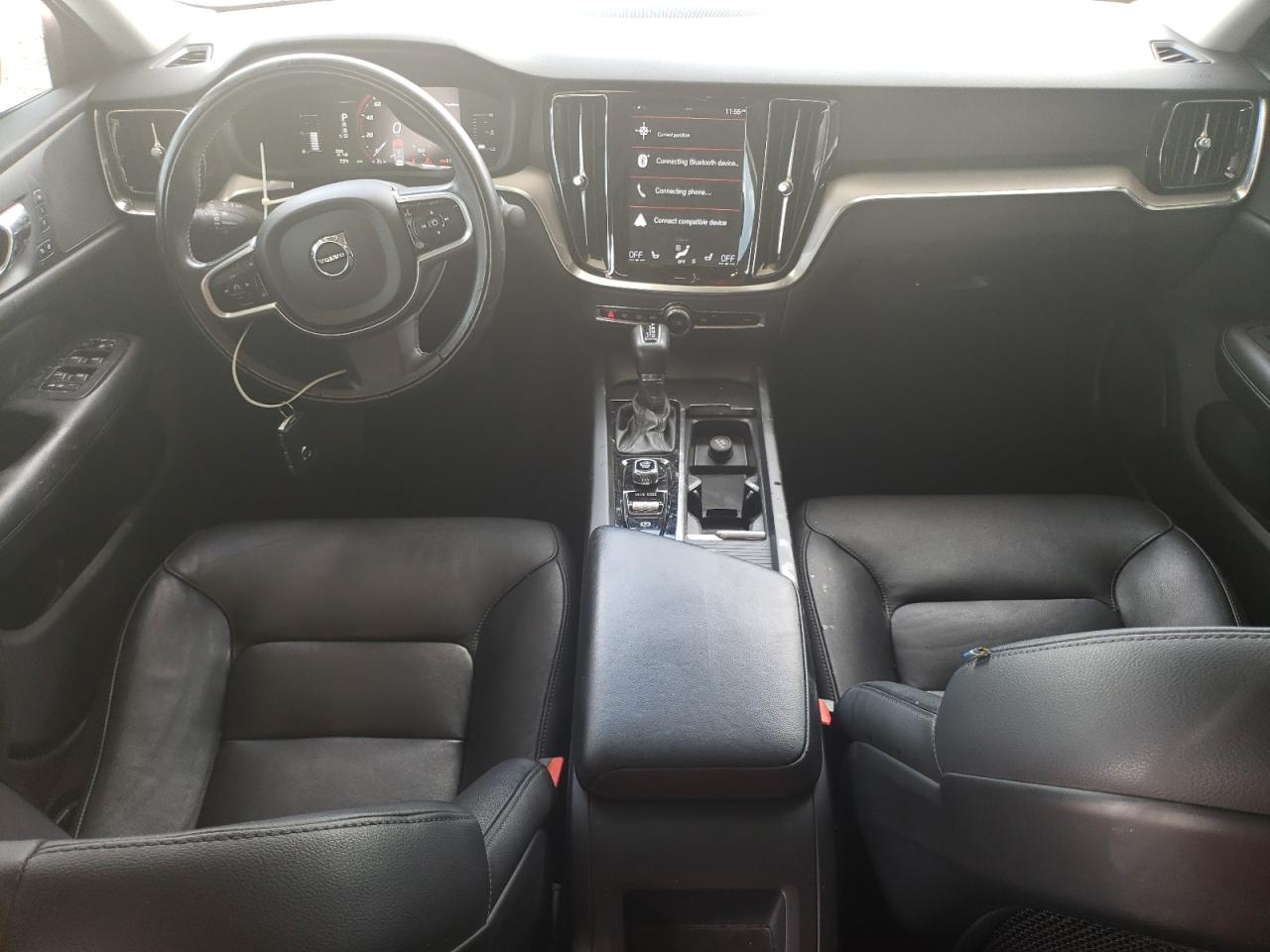 2019 VOLVO S60 T5 MOMENTUM photo 8