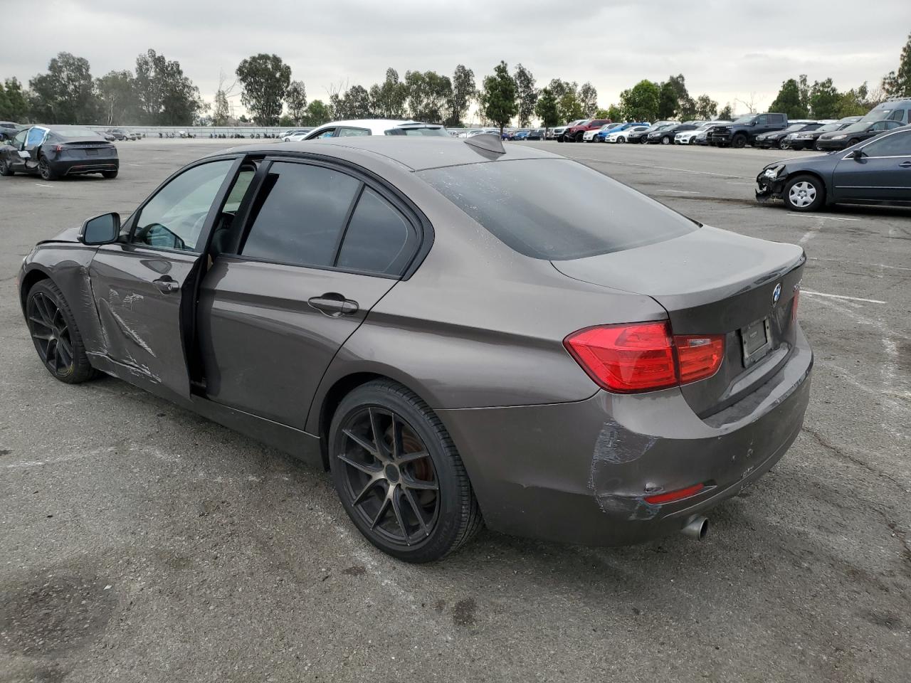 2014 BMW 320 photo 2