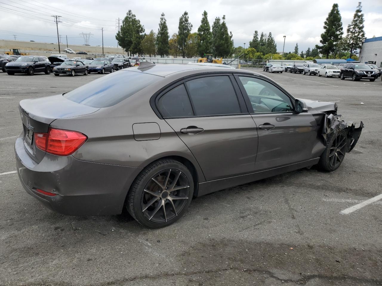 2014 BMW 320 photo 3