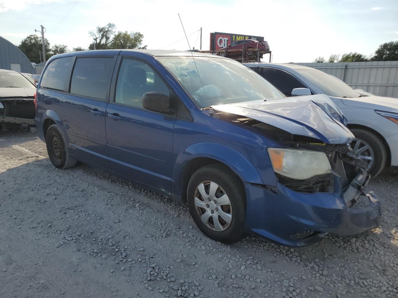 2011 DODGE GRAND CARAVAN EXPRESS photo 7