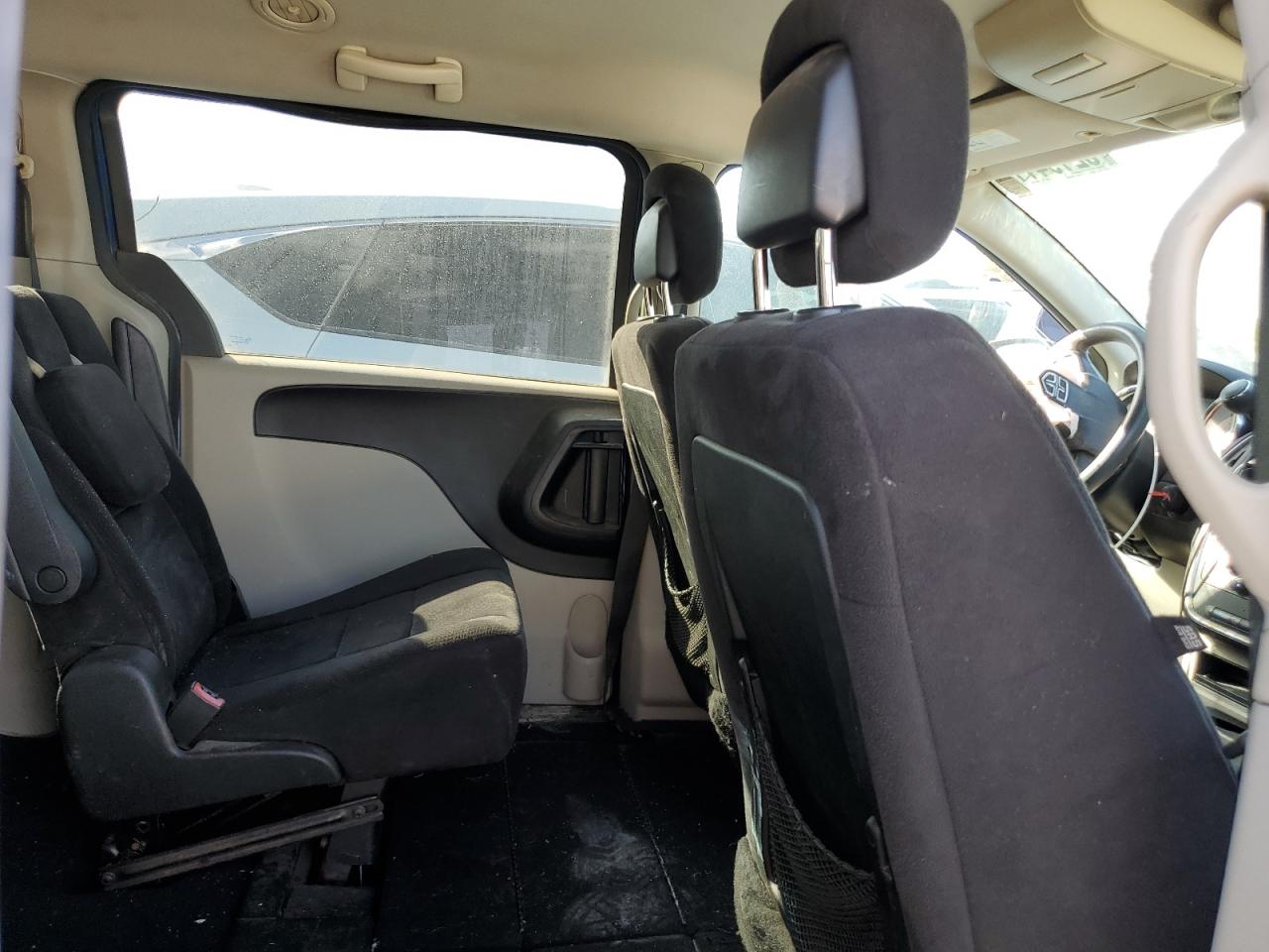 2011 DODGE GRAND CARAVAN EXPRESS photo 21