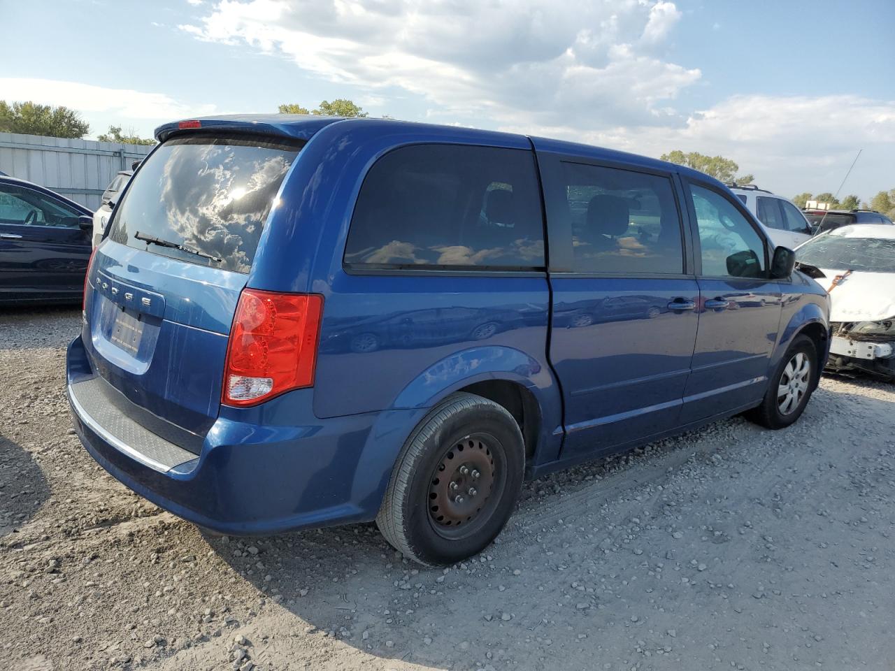 2011 DODGE GRAND CARAVAN EXPRESS photo 5