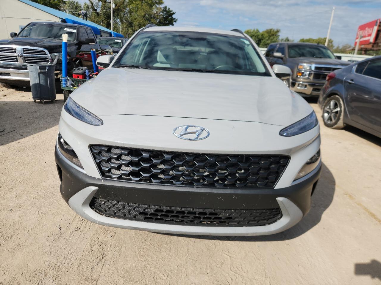 2022 HYUNDAI KONA SEL photo 13